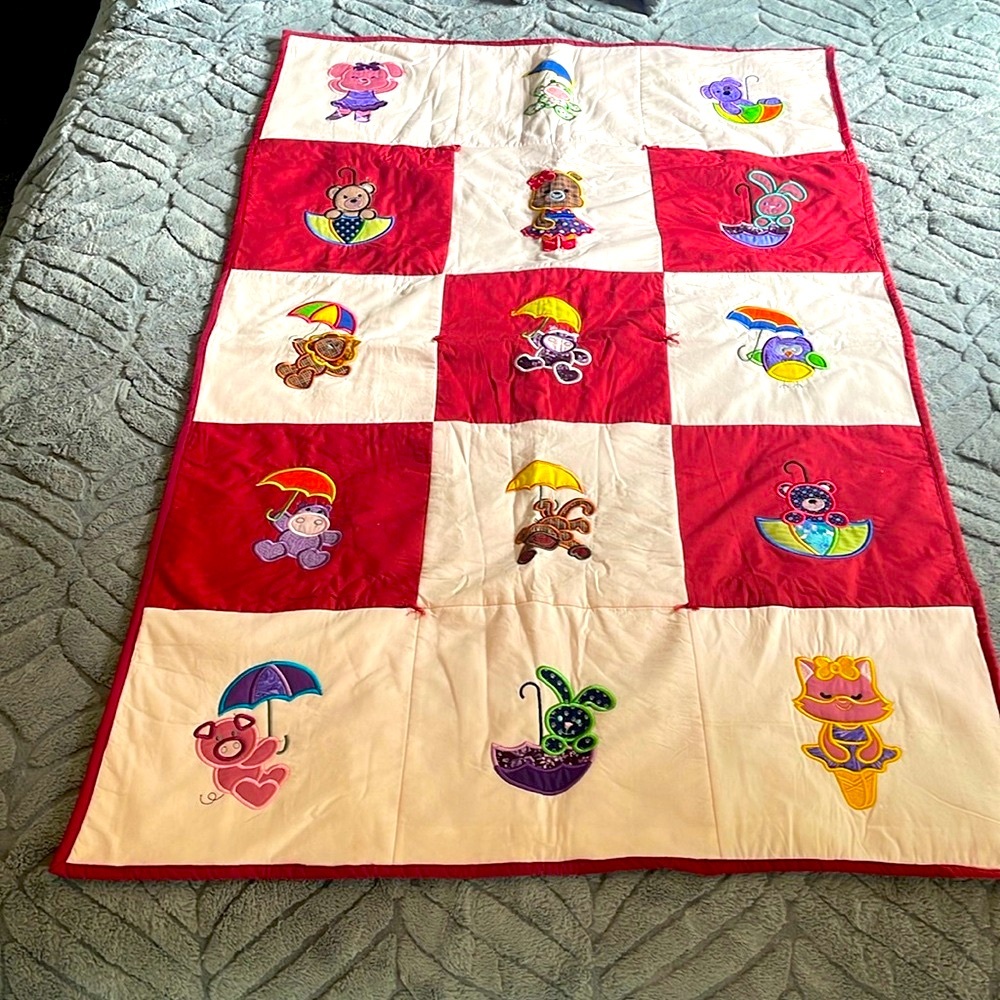 Quilted baby blanket, hand made NWOT
